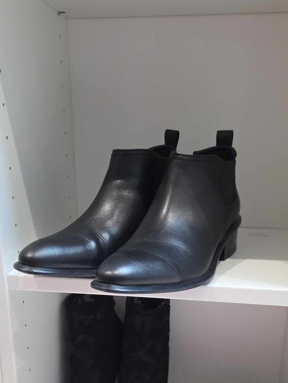 ALEXANDER WANG
Kori Leather Ankle Boots Sz 38